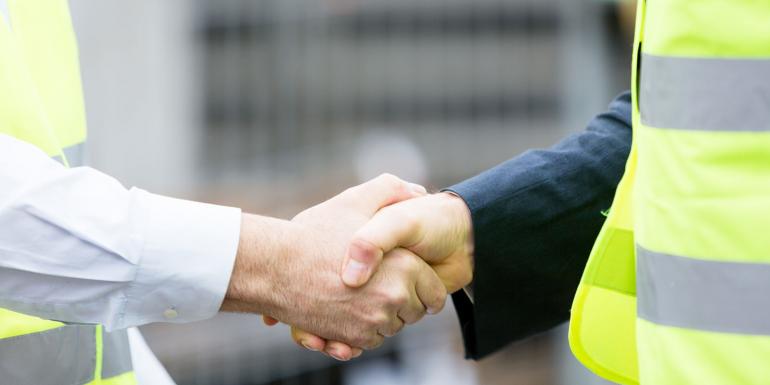 Shaking hands Web-Shaking-Hands--iStock-512903318