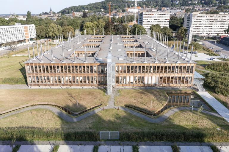 web_Administrative Centre for the province of Namur / Philippe Samyn CREDIT Henri Collette