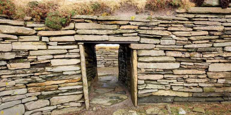 Knap of Howart . CREDIT - alamy-2j6jc4x