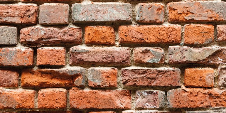 Bricks are back CREDIT_alamy_e8a8jp