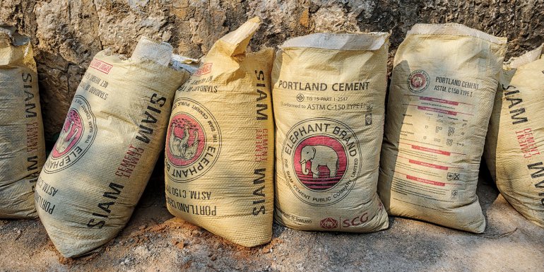 Portland Cement. CREDIT - alamy - m95at1