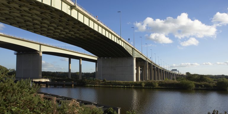 web_pview-south-thelwall-viaduct-m6-motorway_credit_daniel-heighton_shutterstock_559108144_1600x800.jpg
