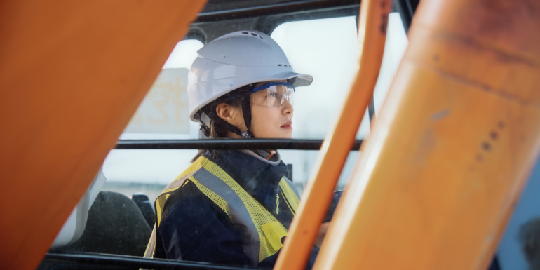 Excavator driver stock.CREDIT_istock-2204700261