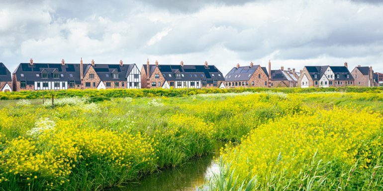 web_new-built-houses_credit_istock-1326910951.jpg