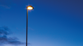 lamppost_CREDIT_istock-518889004