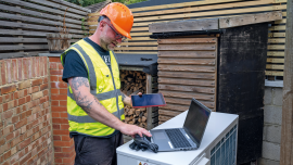 Service employee heat pump. CREDIT_istock-1648357810