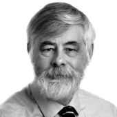 dr hywel davies_Credit_Ashley Bingham