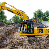 A Komatsu PC210LC-10 Hydraulic Excavator.CREDIT_alamy_eb7jtg